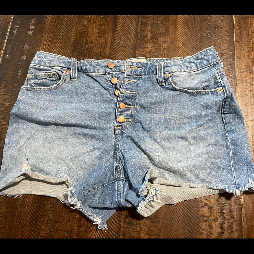 Universal Thread cutoff shorts size 12 new without tag
